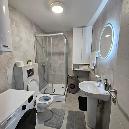 Apartament Daluxst *